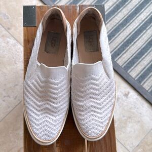 UGG Sammy Sneaker WHITE RIB KNIT 7.5 US